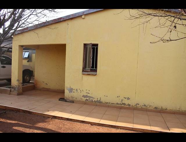 2 BEDROOM HOUSE FOR SALE IN PROTEA GLEN
